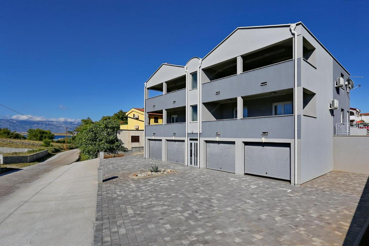 Apartments Lisac Vir Exterior foto